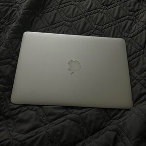 Apple Macbook Air’13